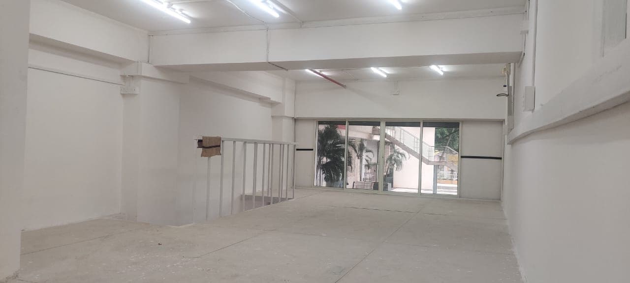 Shop in Gera Building, Patto — photo 1